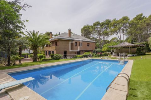 Villa a Boadilla Del Monte, Madrid, Boadilla Del Monte - € 2.100.000 | Ref: POZ68817 - foto 2