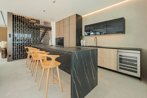 Villa a Marbella, Malaga, Marbella - € 6.300.000 | Ref: NEWV9401 - foto 13