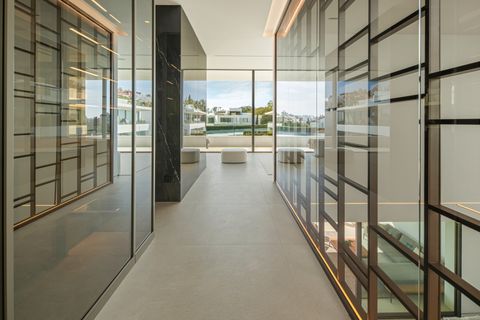 Villa a Marbella, Malaga, Marbella - € 6.300.000 | Ref: NEWV9401 - foto 32