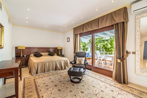 Villa a Estepona, Malaga, Estepona - € 2.400.000 | Ref: BHHS-MAR-06055 - foto 4