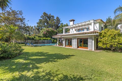 Villa a Estepona, Malaga, Estepona - € 2.400.000 | Ref: BHHS-MAR-06055 - foto 32
