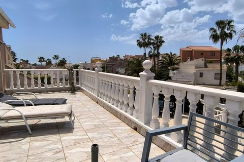 Villa en Ciudad Quesada, Alicante, Ciudad Quesada - € 599.995 | Ref: 200-4738 - photo 17