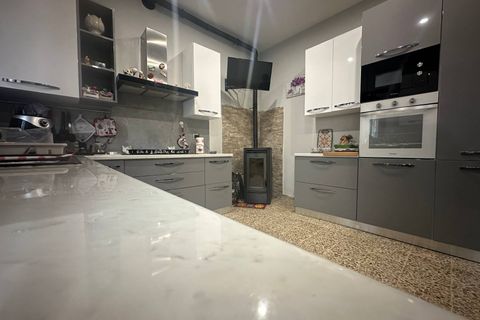 Villa i Capannori, Lucca, Capannori - € 285.000 | Ref: 2026LU033 - foto 2