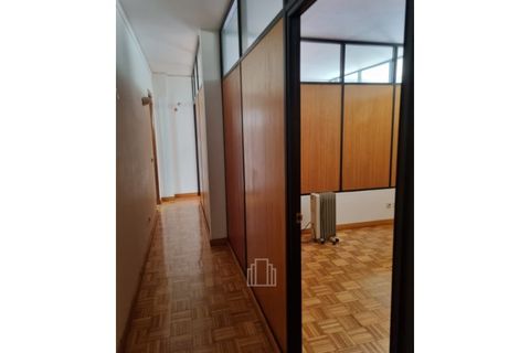 Erhvervsejendom i Espinho, Aveiro, Espinho - € 400.000 | Ref: 529-Ez - foto 3