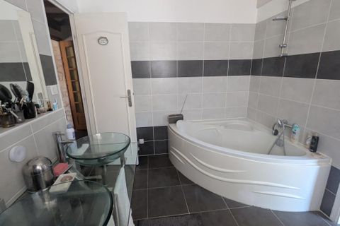 Villa a Marignac, Charente-Maritime, Marignac - € 346.000 | Ref: SM4413JONZ - foto 17