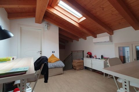 Villa a Mirandola, Modena, Mirandola - € 200.000 | Ref: MI135 - foto 25