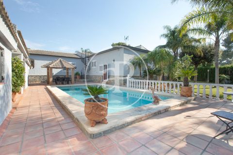 Villa a Paterna, Valencia, Paterna - € 900.000 | Ref: VV2604026 - foto 2