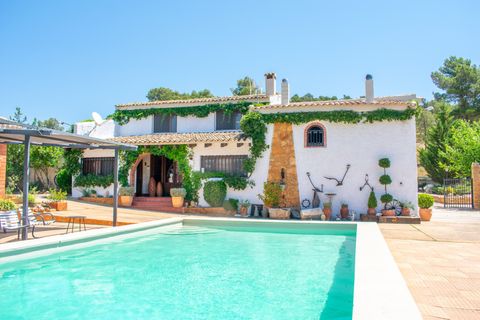 Villa i Onil, Alicante, Onil - € 2.000.000 | Ref: 32646 - foto 1