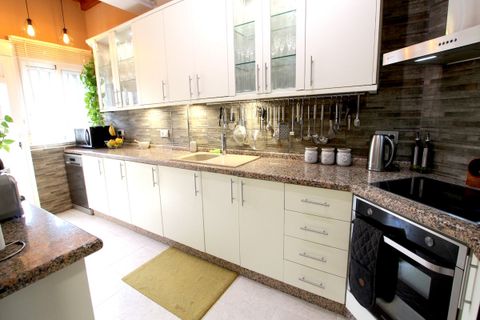 Villa en Bigastro, Alicante, Bigastro - € 369.950 | Ref: 200-4742 - photo 11
