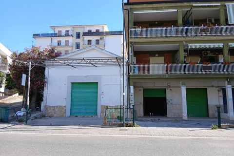 Erhvervsejendom i Eboli, Salerno, Eboli - € 210.000 | Ref: BO-14 - foto 1