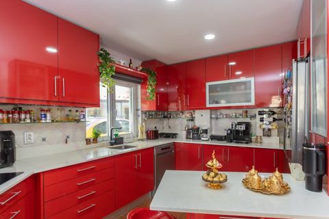 Villa i Corroios, Setubal, Corroios - € 750.000 | Ref: 179 - foto 1