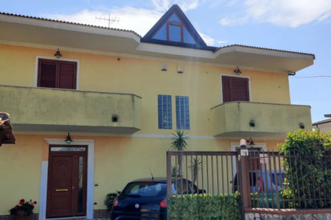 Villa i Eboli, Salerno, Eboli - € 425.000 | Ref: 575 - foto 2