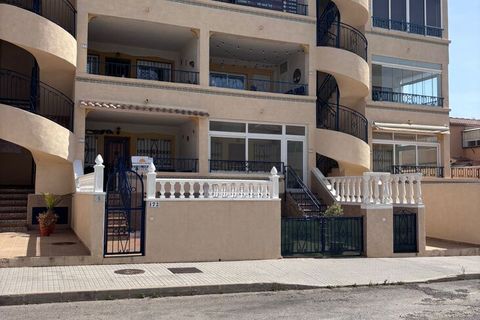 Apartamento en Punta Prima, Alicante, Punta Prima - € 149.950 | Ref: R-53211 - photo 1