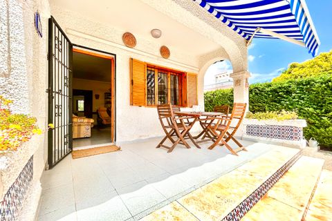 Villa a La Zenia, Alicante, La Zenia - € 630.000 | Ref: MLSC5213622 - foto 2