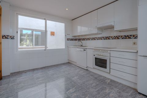 Byhus i Estepona, Malaga, Estepona - € 550.000 | Ref: CDS5363953-FO - foto 8