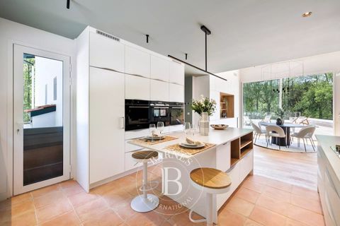 Villa a Ascain, Pyrenees-Atlantiques, Ascain - € 2.490.000 | Ref: M1848 - foto 12