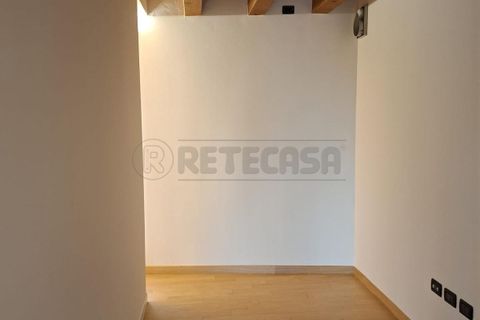 Apartment in Bassano del Grappa, Vicenza, Bassano del Grappa - € 900/month | Ref: CCMPL - photo 13