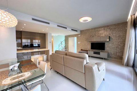 Villa Cabo Roigssa, Alicante, Cabo Roig - € 990 000 | Viite: 76-R4955854/76792 - valokuva 6