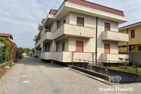Villa i Macherio, Monza and Brianza, Macherio - € 420.000 | Ref: GF-Via Della Resistenza - foto 1