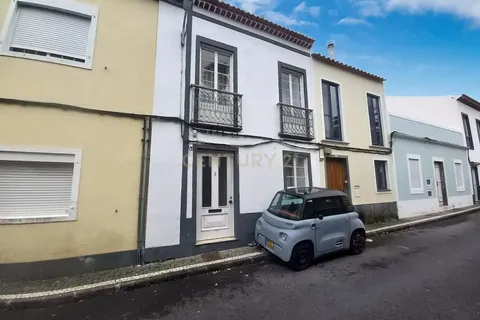 Villa i Ponta Delgada, Sao Miguel, Ponta Delgada - € 255.000 | Ref: C0276-02642 - foto 1