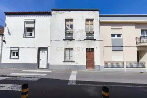 Villa i Ponta Delgada, Sao Miguel, Ponta Delgada - € 190.000 | Ref: C0276-02735 - foto 1