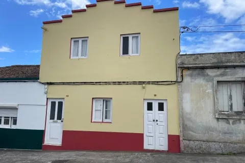 Villa i Ponta Delgada, Sao Miguel, Ponta Delgada - € 115.000 | Ref: C0276-02172 - foto 1