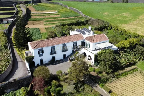 Villa i Ponta Delgada, Sao Miguel, Ponta Delgada - € 2.000.000 | Ref: C0276-02342 - foto 1