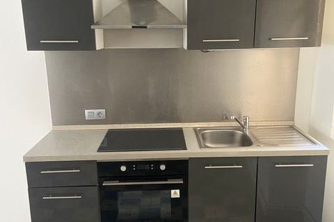 Apartament a Millau, Aveyron, Millau - € 580/mes | Ref: 868473 - foto 3