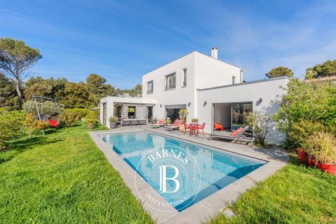 Villa i Aix-en-Provence, Bouches-du-Rhone, Aix-en-Provence - € 1.248.000 | Ref: 86914466 - foto 1