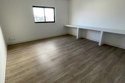 L'establiment comercial a Izon, Gironde, Izon - € 11.880/mes | Ref: 7670639 - foto 9