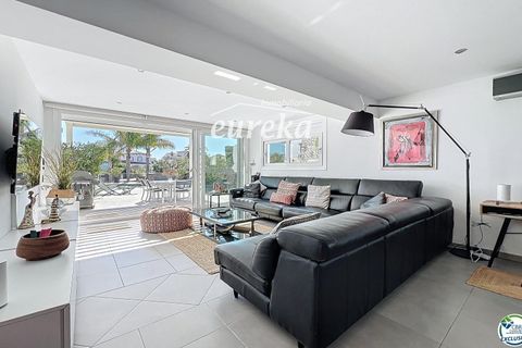 Villa a Empuriabrava, Gerona, Empuriabrava - € 930.000 | Ref: 2549 - foto 13