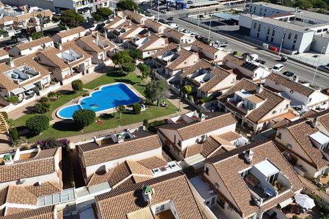 Bungalou a La Zenia, Alicante, La Zenia - € 319.995 | Ref: 76-R5212918/76758 - foto 3