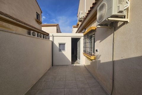 Bungalou a La Zenia, Alicante, La Zenia - € 319.995 | Ref: 76-R5212918/76758 - foto 13