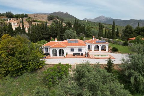 Villa i Alcaucin, Malaga, Alcaucin - € 525.000 | Ref: IRE2614 - foto 1