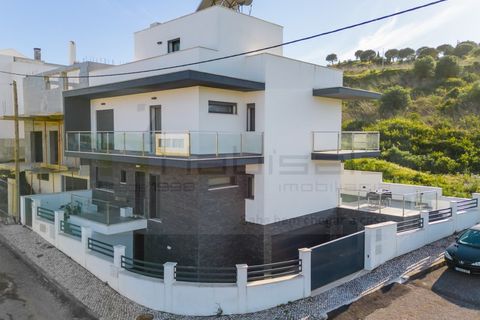 Villa a Odivelas, Lisbon, Odivelas - € 760.000 | Ref: D3398 - foto 2