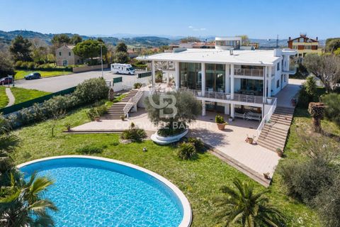 Villa i Pesaro, Pesaro and Urbino, Pesaro - € 2.600.000 | Ref: CBI099-1528-520836 - foto 3