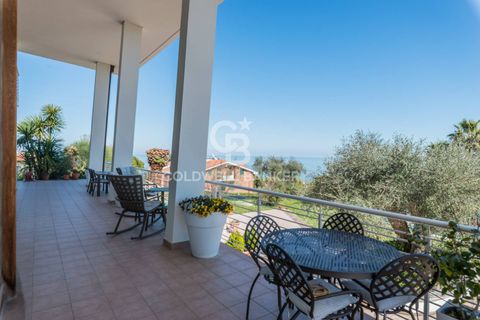 Villa i Pesaro, Pesaro and Urbino, Pesaro - € 2.600.000 | Ref: CBI099-1528-520836 - foto 17