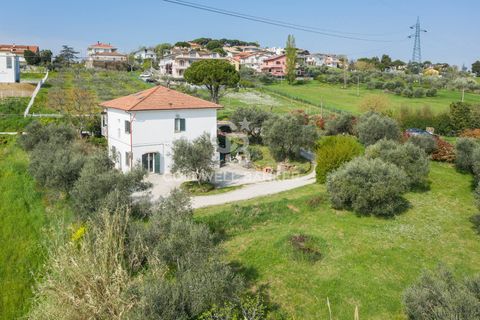 Villa i Misano Adriatico, Rimini, Misano Adriatico - € 530.000 | Ref: CBI099-1528-520841 - foto 8