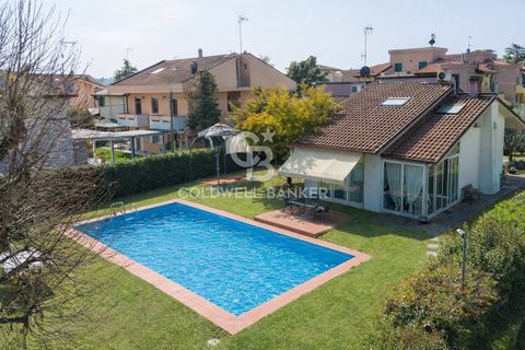 Villa a Coriano, Rimini, Coriano - € 790.000 | Ref: CBI099-1528-520842 - foto 2