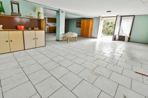 Villa a Bron, Rhone, Bron - € 475.000 | Ref: 340930104684 - foto 17