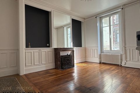 Villa a Orleans, Loiret, Orleans - € 730.000 | Ref: 340937066685 - foto 2