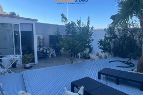 Villa a Torrevieja, Alicante, Torrevieja - € 235.000 | Ref: FBU21446 - foto 18