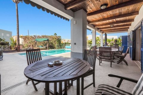 Villa a Alvor, Faro, Alvor - € 915.000 | Ref: FC1052VCZ - foto 31