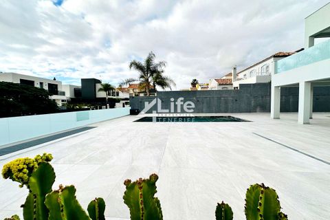 Villa a Adeje, Tenerife, Adeje - € 1.750.000 | Ref: PD-2804263 - foto 26