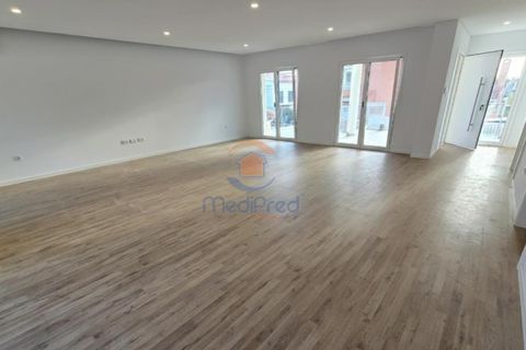 Villa i Odivelas, Lisbon, Odivelas - € 890.000 | Ref: MJM6983R2 - foto 4