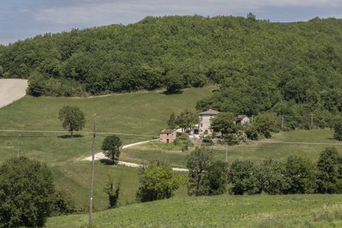 Landejendom i Sassoferrato, Ancona, Sassoferrato - € 230.000 | Ref: CR327 - foto 1