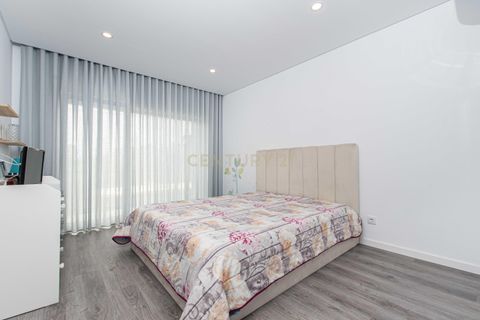 Villa i Seixal, Setubal, Seixal - € 520.000 | Ref: C0483-01837 - foto 2