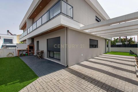 Villa i Seixal, Setubal, Seixal - € 520.000 | Ref: C0483-01837 - foto 29