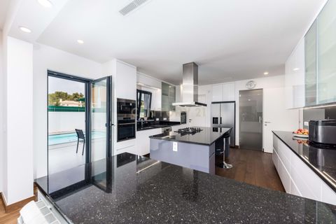 Villa i Cascais, Lisbon, Cascais - € 3.800.000 | Ref: C0483-01838 - foto 13