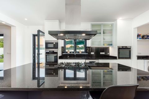 Villa i Cascais, Lisbon, Cascais - € 3.800.000 | Ref: C0483-01838 - foto 16